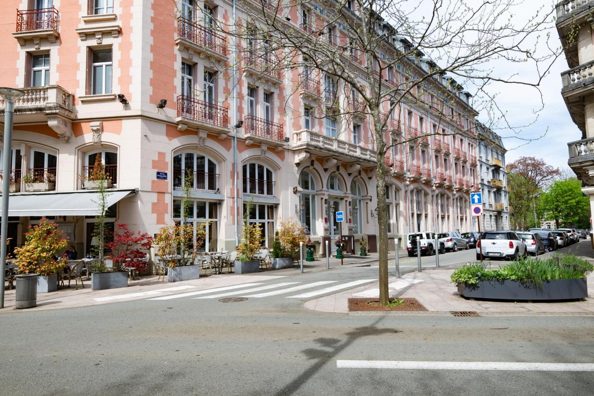 Grand Hotel Du Tonneau D'Or Belfort Kültér fotó